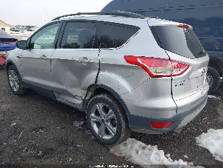 2015 Ford Escape, VIN 1FMCU0GX0FUC37511. Фото 3 з 6 з аукціону IAAI. Каталог авто зі США OpenDataCar.
