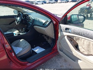 2013 Kia Optima, VIN 5XXGN4A71DG208332. Фото 5 з 6 з аукціону IAAI. Каталог авто зі США OpenDataCar.