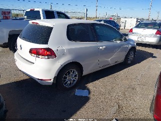 2011 Volkswagen Golf, VIN WVWBB7AJXBW334684. Zdjęcie 4 z 6 z aukcji IAAI. Katalog aut z USA OpenDataCar.