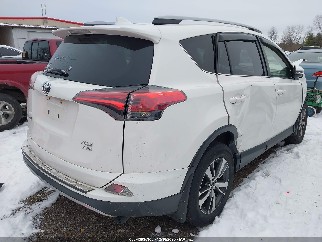 2018 Toyota RAV4, VIN JTMRFREV4JD256375. Фото 4 з 6 з аукціону IAAI. Каталог авто зі США OpenDataCar.