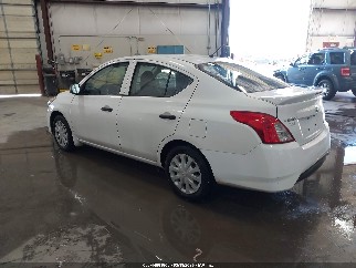 2015 Nissan Versa, VIN 3N1CN7AP7FL829584. Фото 3 з 6 з аукціону IAAI. Каталог авто зі США OpenDataCar.