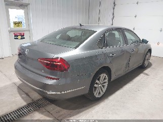 2019 Volkswagen Passat, VIN 1VWLA7A33KC013657. Фото 4 з 6 з аукціону IAAI. Каталог авто зі США OpenDataCar.
