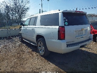 2017 Chevrolet Suburban, VIN 1GNSCJKC2HR258693. Zdjęcie 3 z 6 z aukcji IAAI. Katalog aut z USA OpenDataCar.