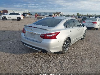 2018 Nissan Altima, VIN 1N4AL3AP8JC136195. Фото 4 з 6 з аукціону IAAI. Каталог авто зі США OpenDataCar.