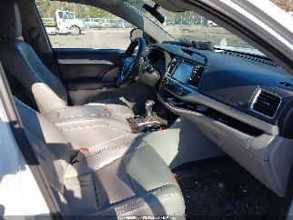 2017 Toyota Highlander, VIN 5TDJZRFH1HS473815. Zdjęcie 5 z 6 z aukcji IAAI. Katalog aut z USA OpenDataCar.