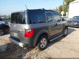 2005 Honda Element, VIN 5J6YH18685L015937. Фото 4 из 6 с аукциона IAAI. Каталог авто из США OpenDataCar.