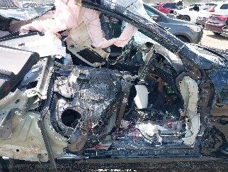 2016 Tesla Model S, VIN 5YJSA1E41GF143185. Фото 5 из 6 с аукциона IAAI. Каталог авто из США OpenDataCar.