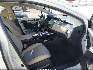 2019 Honda Clarity Plug In Hybrid, VIN JHMZC5F15KC004329. Фото 5 из 6 с аукциона IAAI. Каталог авто из США OpenDataCar.