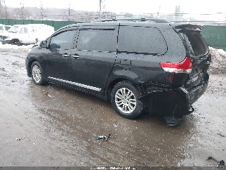 2014 Toyota Sienna, VIN 5TDYK3DC7ES447240. Фото 3 з 6 з аукціону IAAI. Каталог авто зі США OpenDataCar.