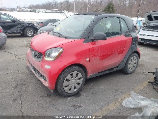 2017 Smart Fortwo, VIN WMEFJ5DA7HK195457. Фото 2 з 6 з аукціону IAAI. Каталог авто зі США OpenDataCar.