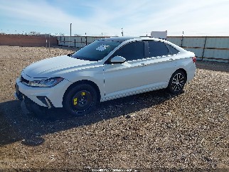 2025 Volkswagen Jetta, VIN 3VW7X7BU4SM036886. Фото 2 з 6 з аукціону IAAI. Каталог авто зі США OpenDataCar.