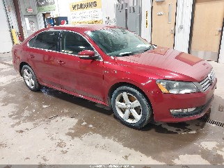 2015 Volkswagen Passat, VIN 1VWAS7A38FC118253. Фото 1 з 6 з аукціону IAAI. Каталог авто зі США OpenDataCar.