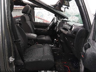 2012 Jeep Wrangler Unlimited, VIN 1C4BJWDGXCL252406. Фото 5 из 6 с аукциона IAAI. Каталог авто из США OpenDataCar.