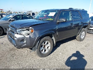 2022 Toyota 4Runner, VIN JTEEU5JR1N5267089. Фото 2 з 6 з аукціону IAAI. Каталог авто зі США OpenDataCar.