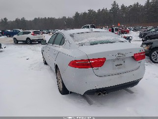 2017 Jaguar XE, VIN SAJAJ4BN4HA952296. Фото 3 из 6 с аукциона IAAI. Каталог авто из США OpenDataCar.