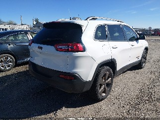 2017 Jeep Cherokee, VIN 1C4PJMCB3HW564069. Фото 4 з 6 з аукціону IAAI. Каталог авто зі США OpenDataCar.