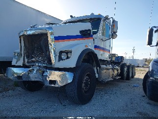 2019 Freightliner Sd122, VIN 3AKNGND18KDKT3080. Фото 2 из 6 с аукциона IAAI. Каталог авто из США OpenDataCar.