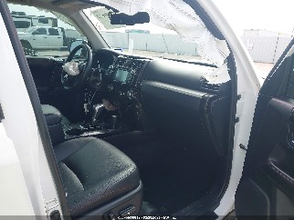 2018 Toyota 4Runner, VIN JTEBU5JR8J5585983. Фото 5 з 6 з аукціону IAAI. Каталог авто зі США OpenDataCar.