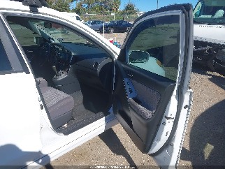 2005 Toyota Matrix, VIN 2T1KR32E65C483239. Zdjęcie 5 z 6 z aukcji IAAI. Katalog aut z USA OpenDataCar.