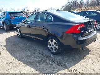 2013 Volvo S60, VIN YV1612FS0D2187630. Фото 3 з 6 з аукціону IAAI. Каталог авто зі США OpenDataCar.