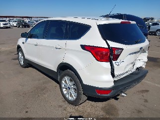 2019 Ford Escape, VIN 1FMCU0GD5KUB62563. Zdjęcie 3 z 6 z aukcji IAAI. Katalog aut z USA OpenDataCar.