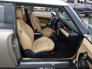 2009 Mini Cooper Clubman, VIN WMWML33549TX33727. Zdjęcie 5 z 6 z aukcji IAAI. Katalog aut z USA OpenDataCar.