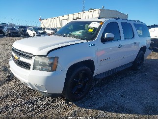 2013 Chevrolet Suburban 1500, VIN 1GNSKJE7XDR230233. Фото 2 з 6 з аукціону IAAI. Каталог авто зі США OpenDataCar.