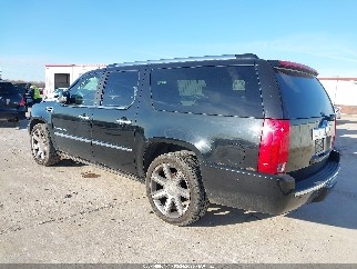 2010 Cadillac Escalade ESV, VIN 1GYUKJEF0AR227985. Фото 3 з 6 з аукціону IAAI. Каталог авто зі США OpenDataCar.