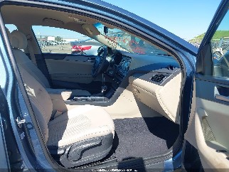 2016 Hyundai Sonata, VIN 5NPE24AF3GH396304. Фото 5 з 6 з аукціону IAAI. Каталог авто зі США OpenDataCar.