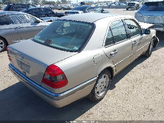 1997 Mercedes-benz C-Class, VIN WDBHA23E3VF524488. Фото 4 з 6 з аукціону IAAI. Каталог авто зі США OpenDataCar.