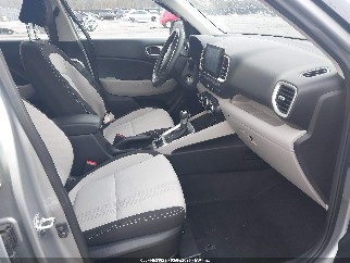 2022 Hyundai Venue, VIN KMHRC8A34NU136973. Zdjęcie 5 z 6 z aukcji IAAI. Katalog aut z USA OpenDataCar.
