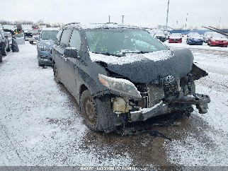 2017 Toyota Sienna, VIN 5TDXZ3DCXHS776283. Фото 1 з 6 з аукціону IAAI. Каталог авто зі США OpenDataCar.