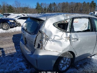 2015 Toyota Prius V, VIN JTDZN3EU5FJ027669. Фото 6 з 6 з аукціону IAAI. Каталог авто зі США OpenDataCar.