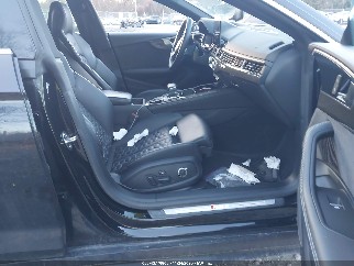 2021 Audi RS5 Sportback, VIN WUAAWCF51MA902392. Фото 5 з 6 з аукціону IAAI. Каталог авто зі США OpenDataCar.