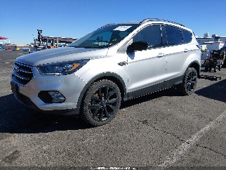 2017 Ford Escape, VIN 1FMCU0GD5HUB53466. Zdjęcie 2 z 6 z aukcji IAAI. Katalog aut z USA OpenDataCar.