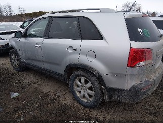 2012 Kia Sorento, VIN 5XYKTDA25CG279855. Фото 3 з 6 з аукціону IAAI. Каталог авто зі США OpenDataCar.