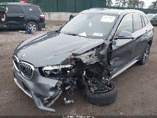 2019 Bmw X1, VIN WBXHT3C52K5L90899. Zdjęcie 2 z 6 z aukcji IAAI. Katalog aut z USA OpenDataCar.