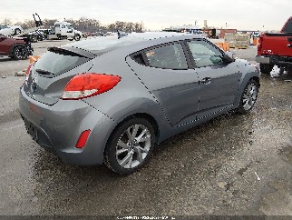 2017 Hyundai Veloster, VIN KMHTC6AD7HU314950. Фото 4 з 6 з аукціону IAAI. Каталог авто зі США OpenDataCar.