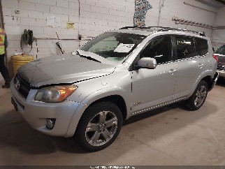 2011 Toyota RAV4, VIN JTMRF4DV2B5044204. Фото 2 з 6 з аукціону IAAI. Каталог авто зі США OpenDataCar.