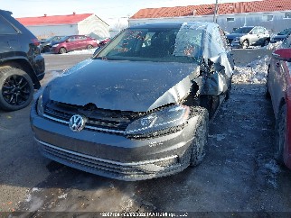 2018 Volkswagen Golf, VIN 3VWG17AU5JM283870. Zdjęcie 2 z 6 z aukcji IAAI. Katalog aut z USA OpenDataCar.