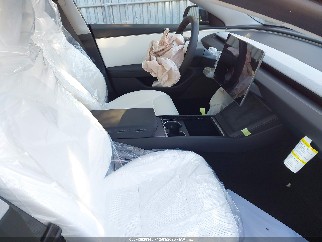 2025 Tesla Model 3, VIN 5YJ3E1EA0SF075825. Фото 5 из 6 с аукциона IAAI. Каталог авто из США OpenDataCar.