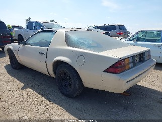 1984 Chevrolet Camaro, VIN 1G1AP87HXEL202305. Zdjęcie 3 z 6 z aukcji IAAI. Katalog aut z USA OpenDataCar.