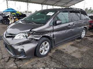 2019 Toyota Sienna, VIN 5TDKZ3DC5KS966574. Фото 2 з 6 з аукціону IAAI. Каталог авто зі США OpenDataCar.