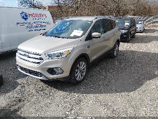 2017 Ford Escape, VIN 1FMCU0J9XHUD74890. Фото 2 з 6 з аукціону IAAI. Каталог авто зі США OpenDataCar.