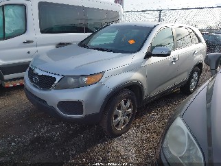 2012 Kia Sorento, VIN 5XYKTCA60CG190823. Фото 2 из 6 с аукциона IAAI. Каталог авто из США OpenDataCar.