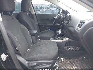 2018 Jeep Compass, VIN 3C4NJDAB1JT163657. Photo 5 of 6 from IAAI auction. OpenDataCar US salvage catalog.