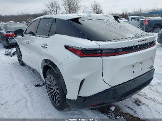 2023 Lexus RZ 450e, VIN JTJAAAAB9PA011930. Фото 3 з 6 з аукціону IAAI. Каталог авто зі США OpenDataCar.