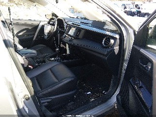 2018 Toyota RAV4, VIN JTMDFREV5JJ204670. Фото 5 з 6 з аукціону IAAI. Каталог авто зі США OpenDataCar.