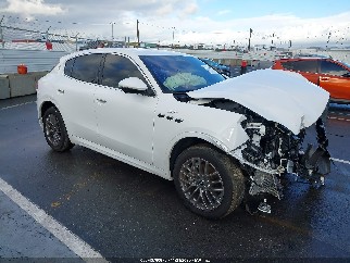 2023 Maserati Grecale, VIN ZN682AVA7P7416020. Фото 1 из 6 с аукциона IAAI. Каталог авто из США OpenDataCar.