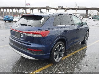 2024 Audi Q4 e-tron, VIN WA1G2AFZ6RP024080. Фото 4 з 6 з аукціону IAAI. Каталог авто зі США OpenDataCar.